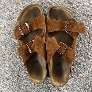 Birkenstock Arizona Soft Footbed Suede size 8-8.5